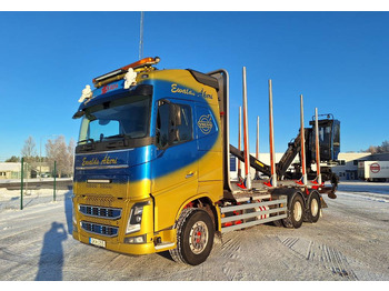 Tovornjak za prevoz lesa VOLVO FH16