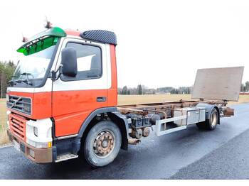 Kontejnerski tovornjak/ Tovornjak z zamenljivim tovoriščem VOLVO FM12