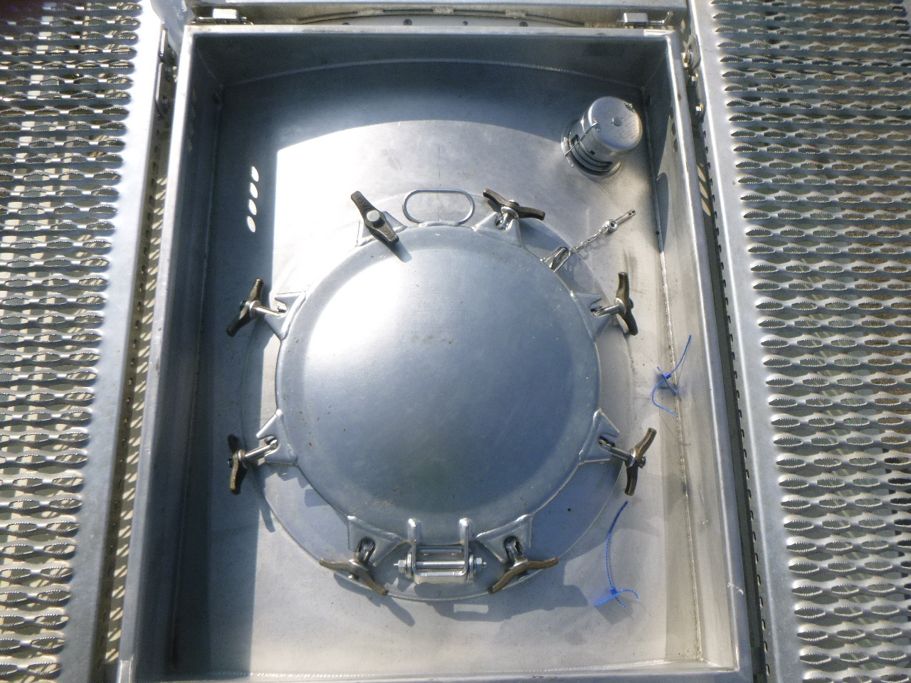 Kontejner cisterna, Polprikolica Danteco Food tank container inox 20 ft / 25 m3 / 1 comp: slika 15