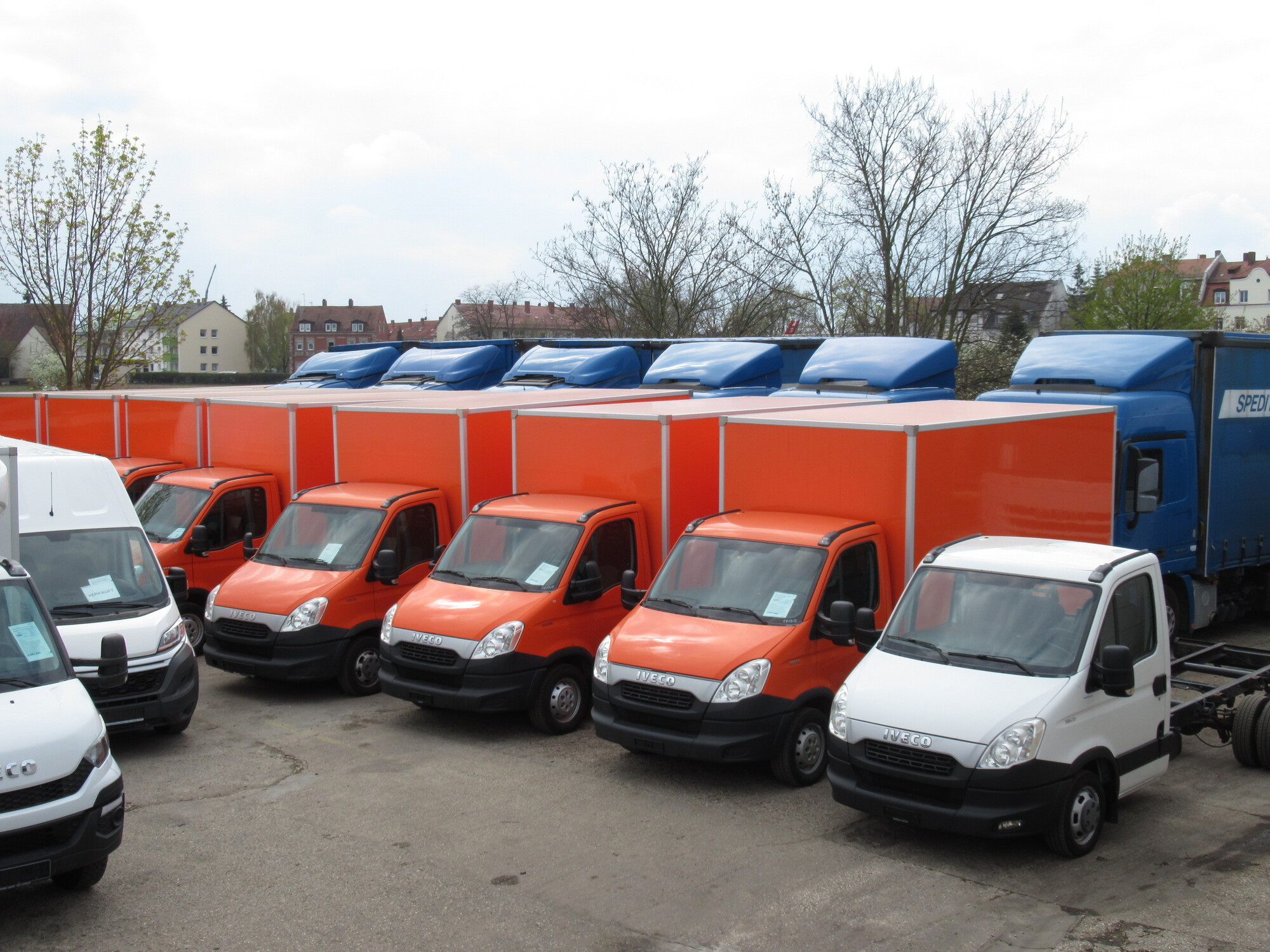 AutoStratis - Dostavna vozila - Leto: 2020, 4x4, dvižna ploščad zadaj undefined: slika 2