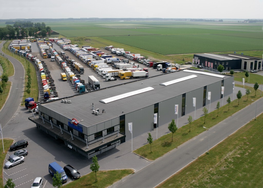 HULLEMAN TRUCKS B.V. - Tovornjaki - paletno dvigalo undefined: slika 1