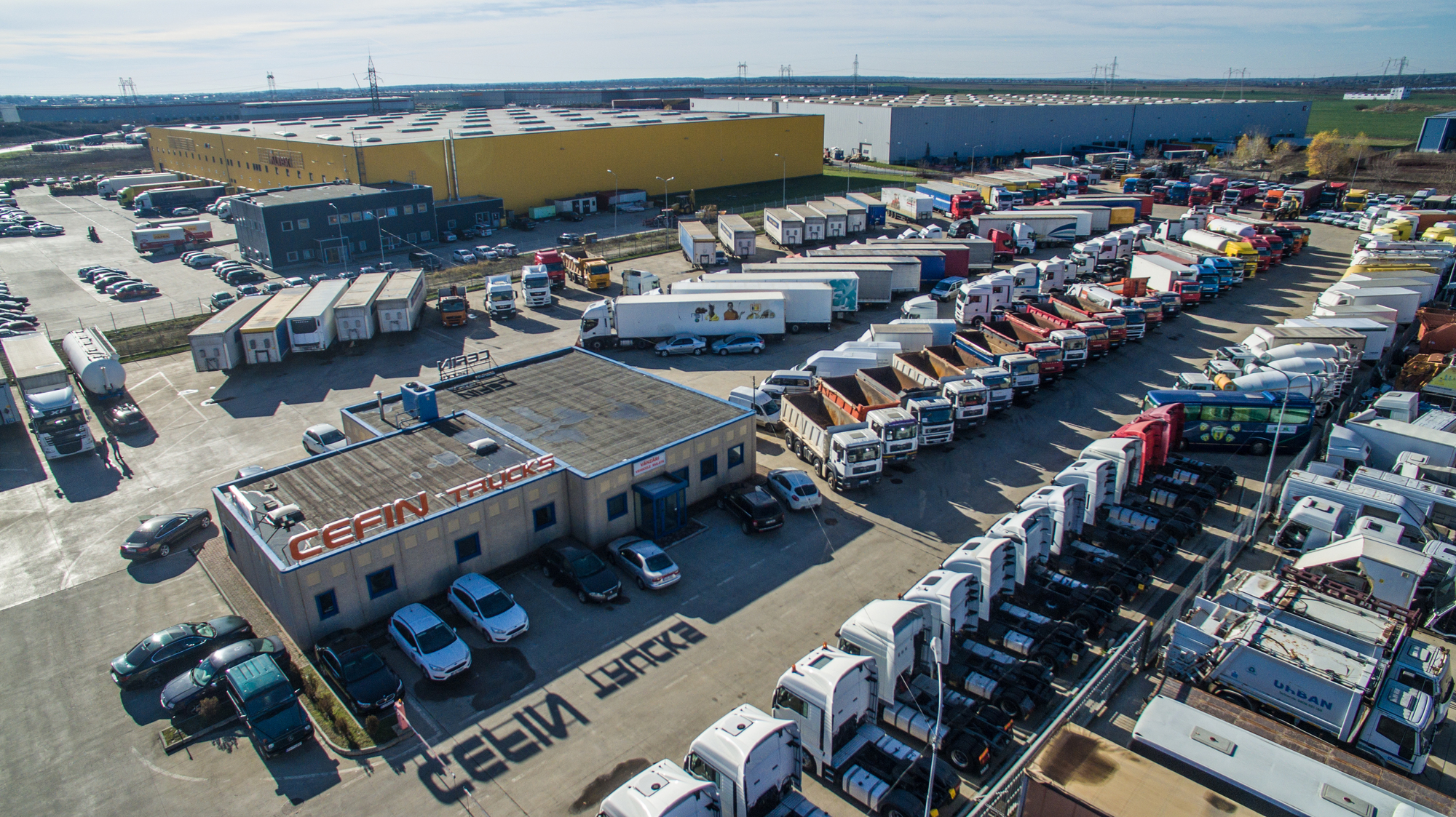 AIC TRUCKS SA - Gradbeni stroji - Leto: 2018, 8x4 undefined: slika 1