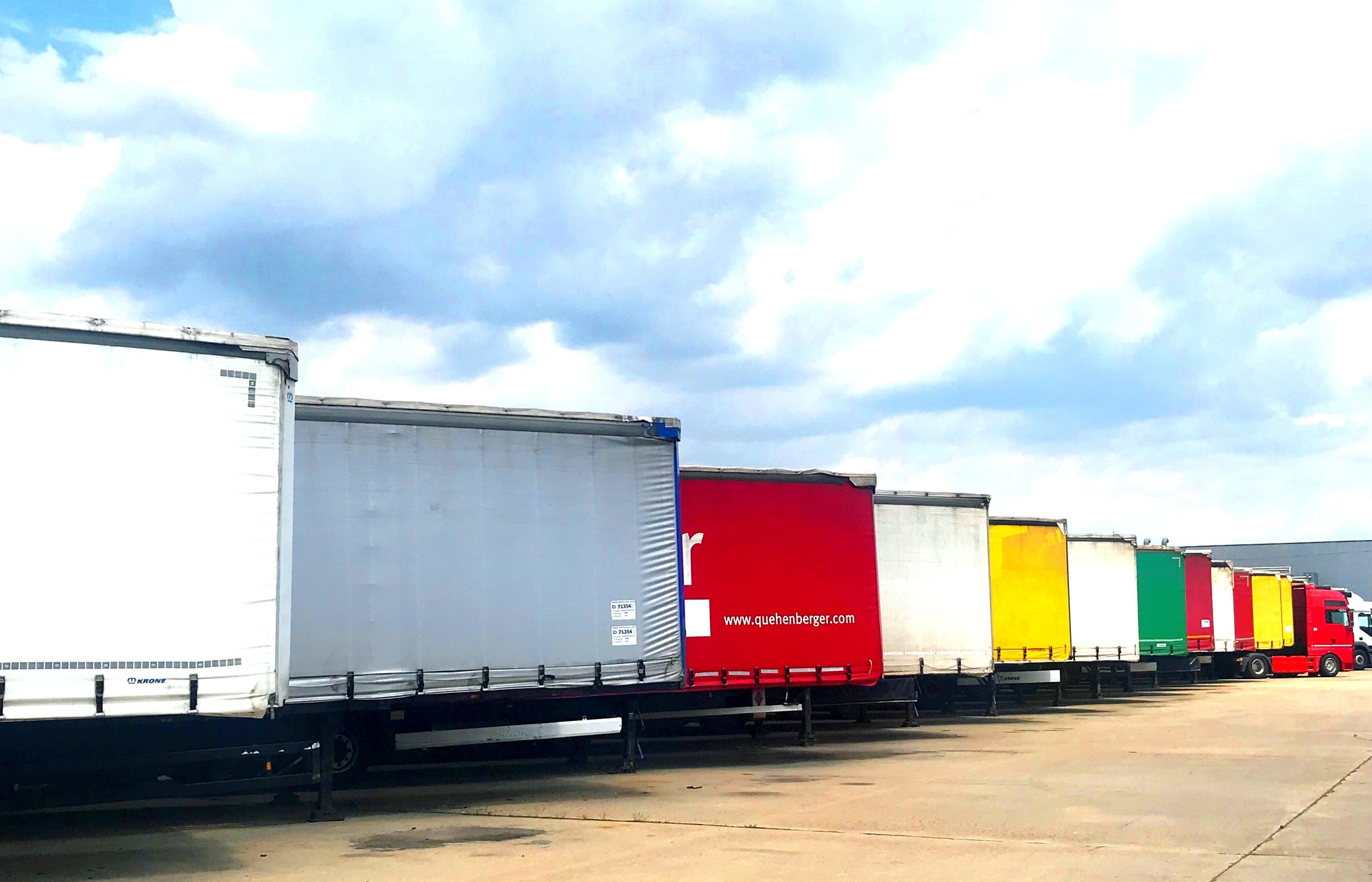 AIC TRUCKS SA - Gradbeni stroji - Leto: 2018, 8x4 undefined: slika 4