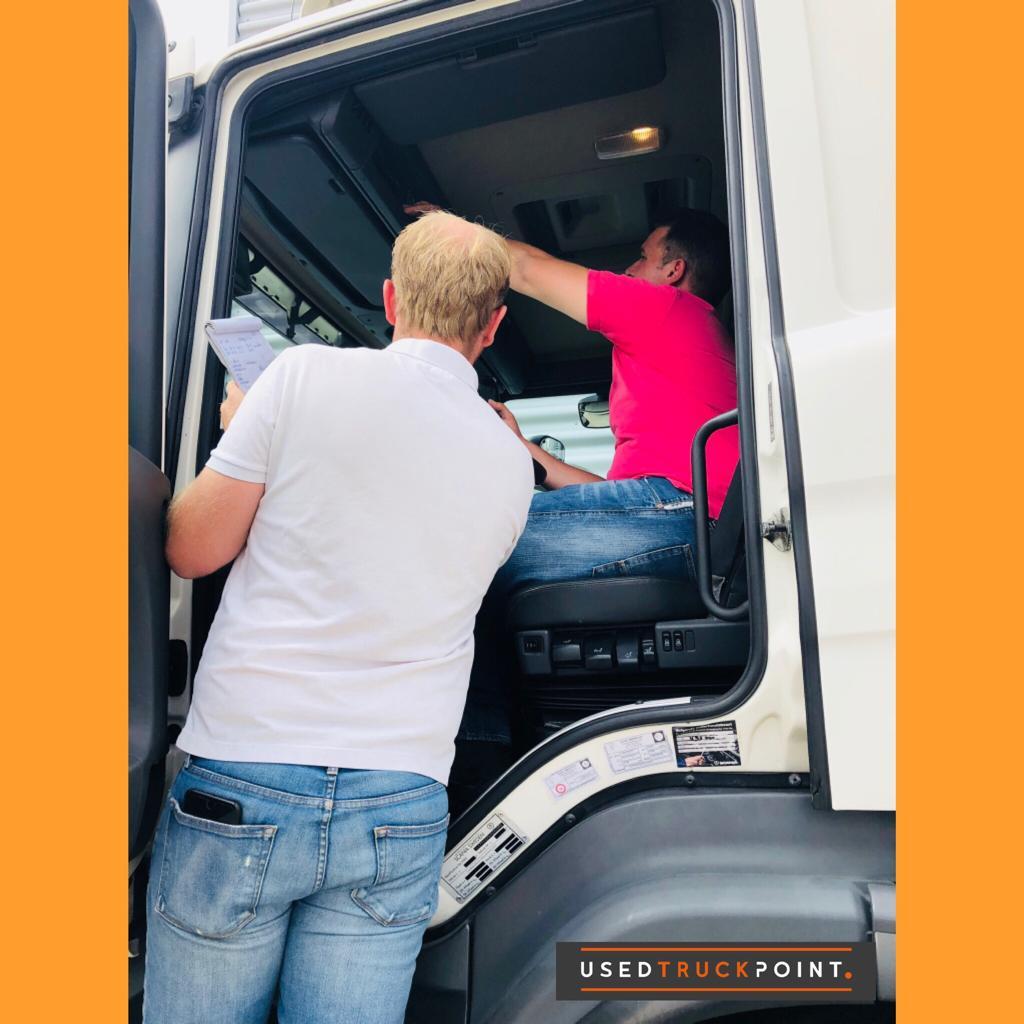 Used Truck Point BV - Tovornjaki VOLVO undefined: slika 3