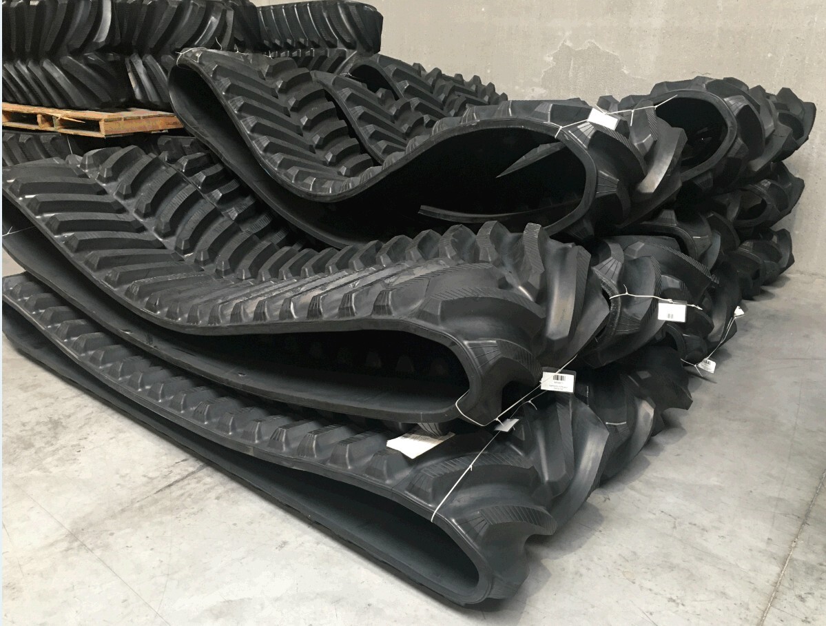 LEACH LEWIS RUBBER TRACKS LIMITED undefined: slika 4