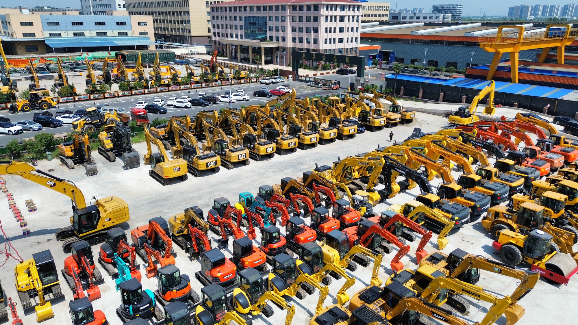 Toaks International Trading Company - Gradbeni stroji CATERPILLAR 980 undefined: slika 3