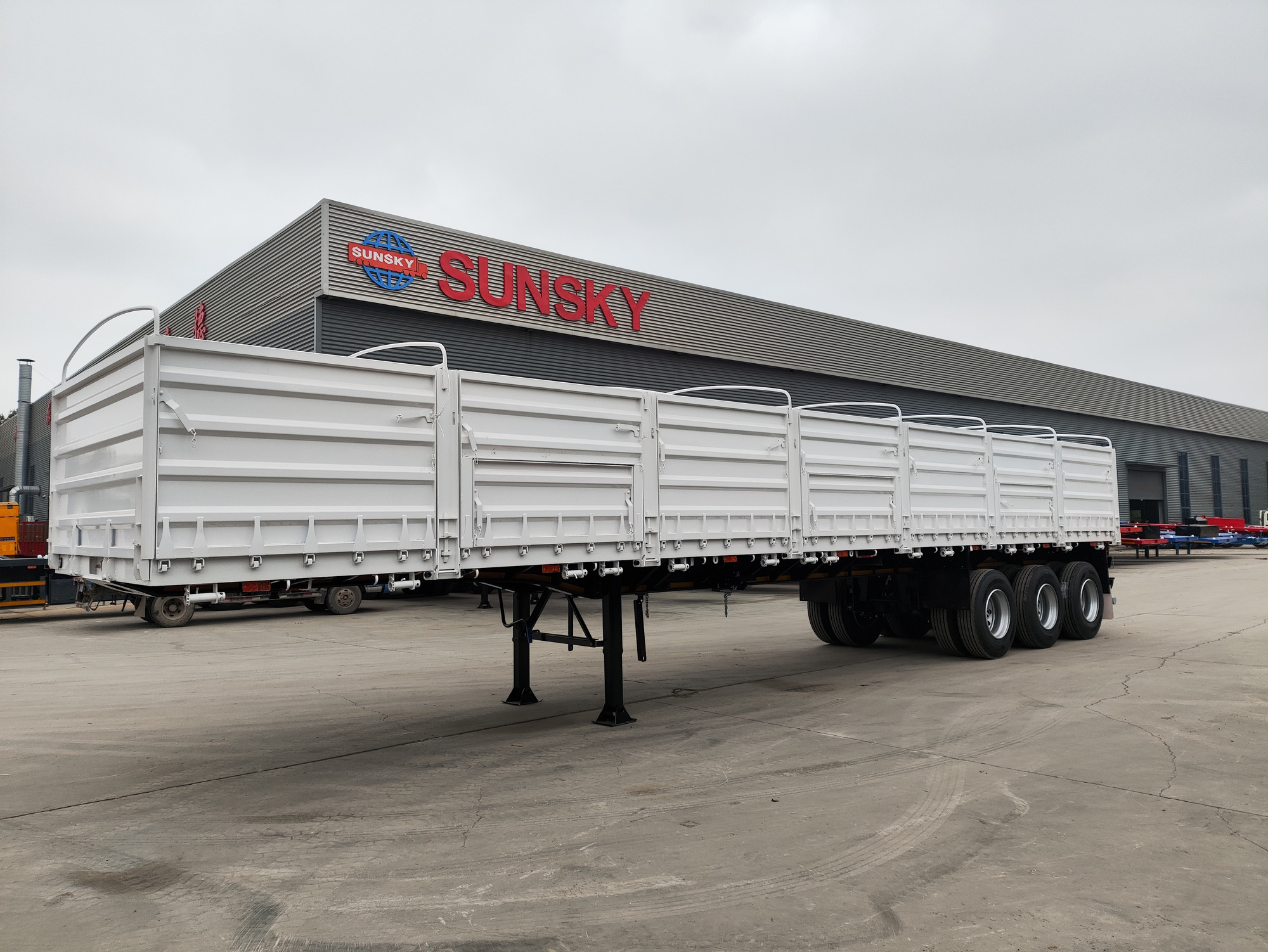 Xiamen Sunsky Vehicle Co.,Ltd - Tovornjaki SINOTRUK HOWO undefined: slika 12