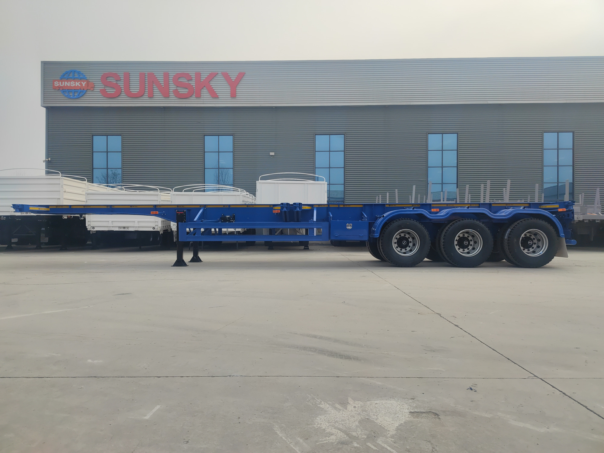 Xiamen Sunsky Vehicle Co.,Ltd - Tovornjaki SINOTRUK HOWO undefined: slika 3