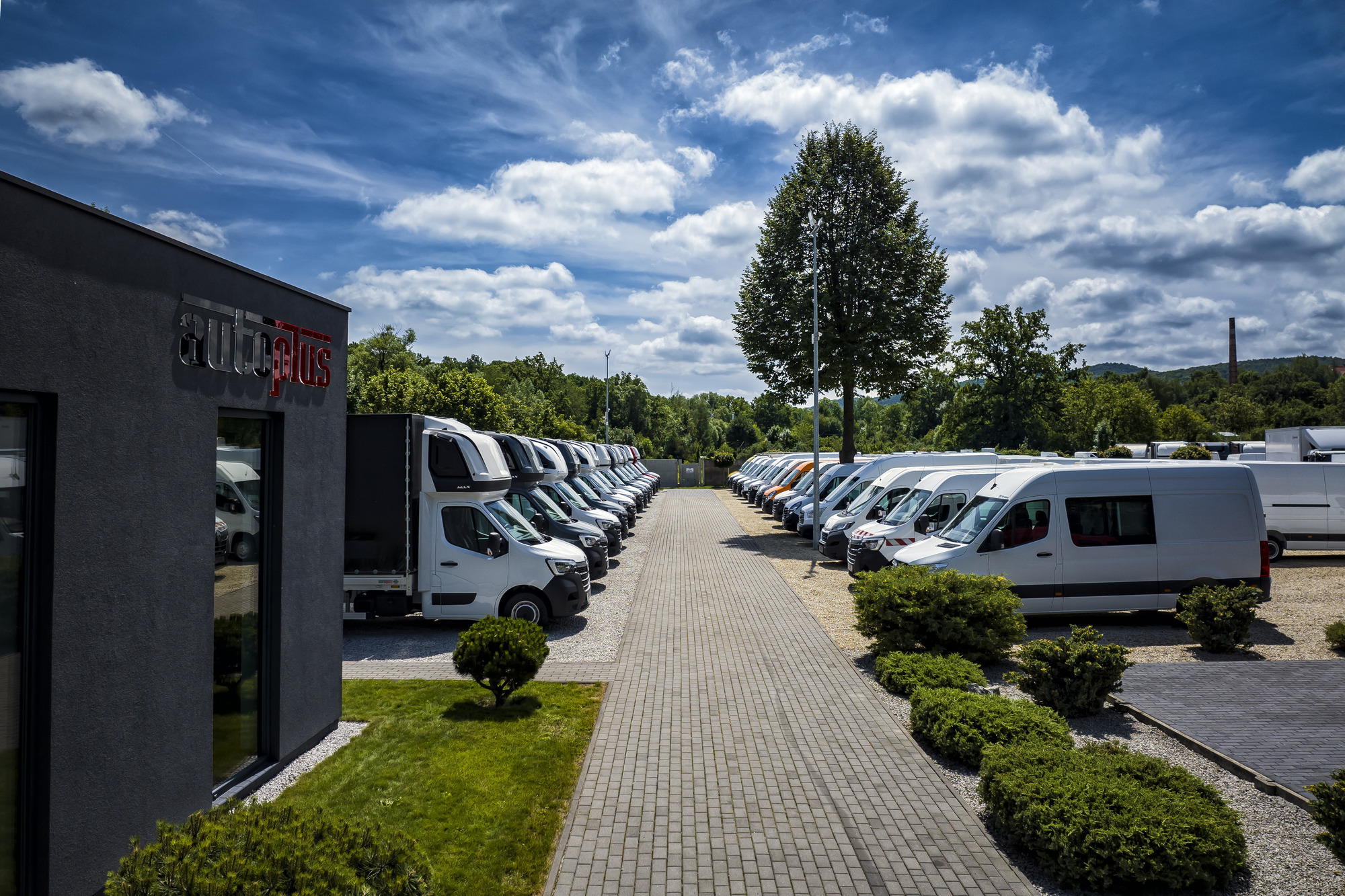 AUTO-PLUS DEALER undefined: slika 3