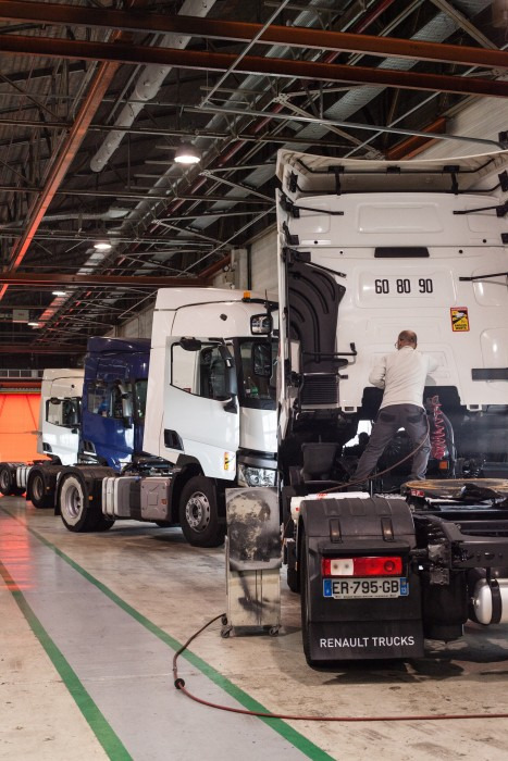 Renault Trucks France - Vlačilci - 4x2, menjalnik: avtomatski undefined: slika 11