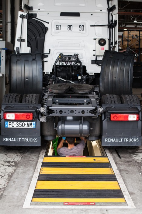 Renault Trucks France - Vlačilci - 4x2, menjalnik: avtomatski undefined: slika 7