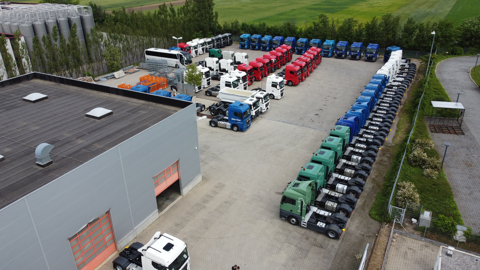 MHS Truck Center GmbH undefined: slika 2
