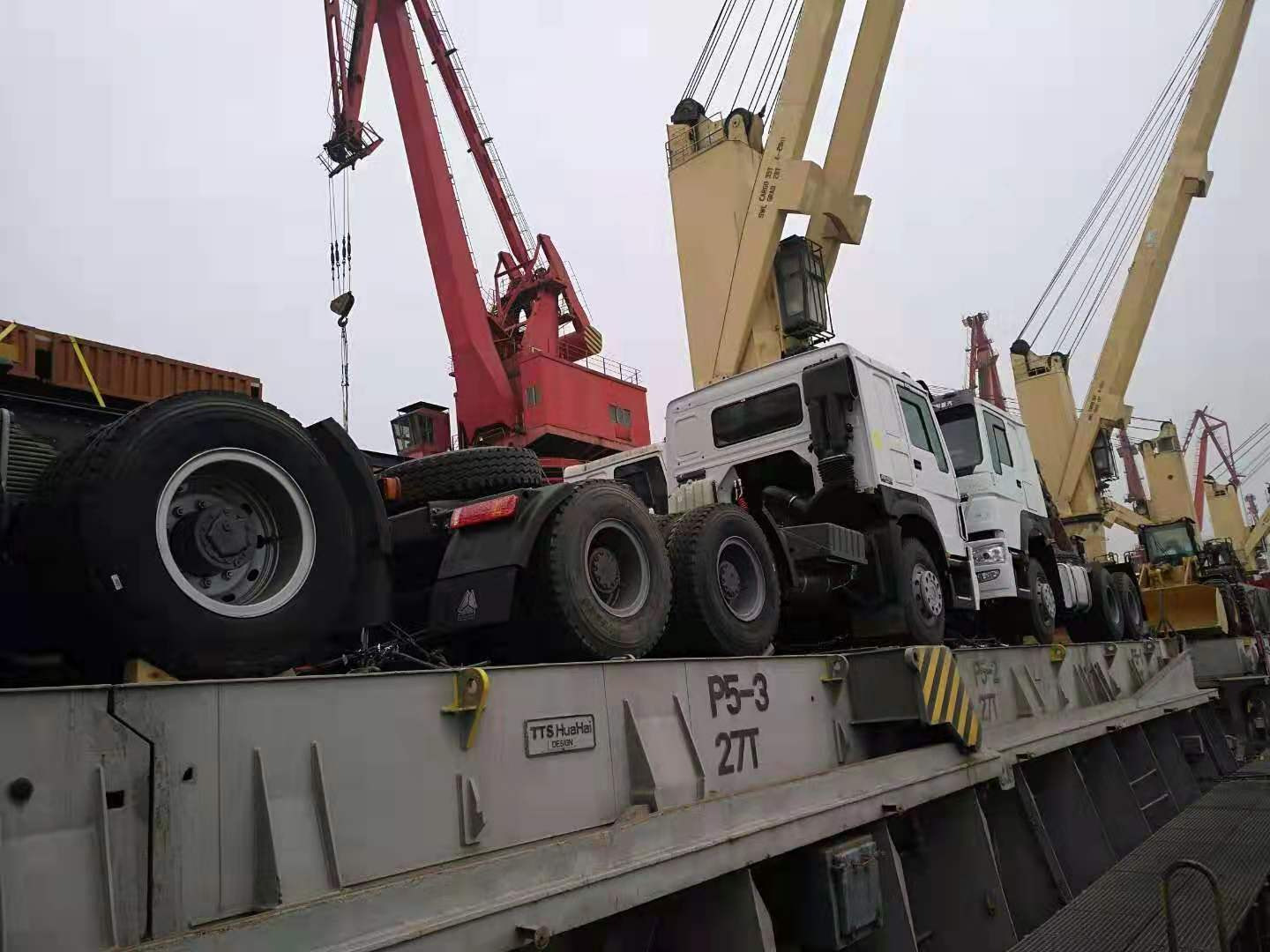 Shandong Guhong Auto Industrial CO., LTD - Tovornjaki - Leto: 2019, 6x4, klima undefined: slika 8