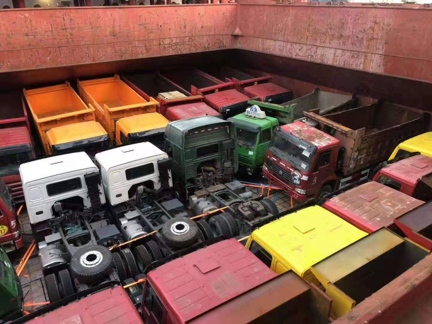 Shandong Guhong Auto Industrial CO., LTD - Tovornjaki - Leto: 2019, 6x4, klima undefined: slika 7