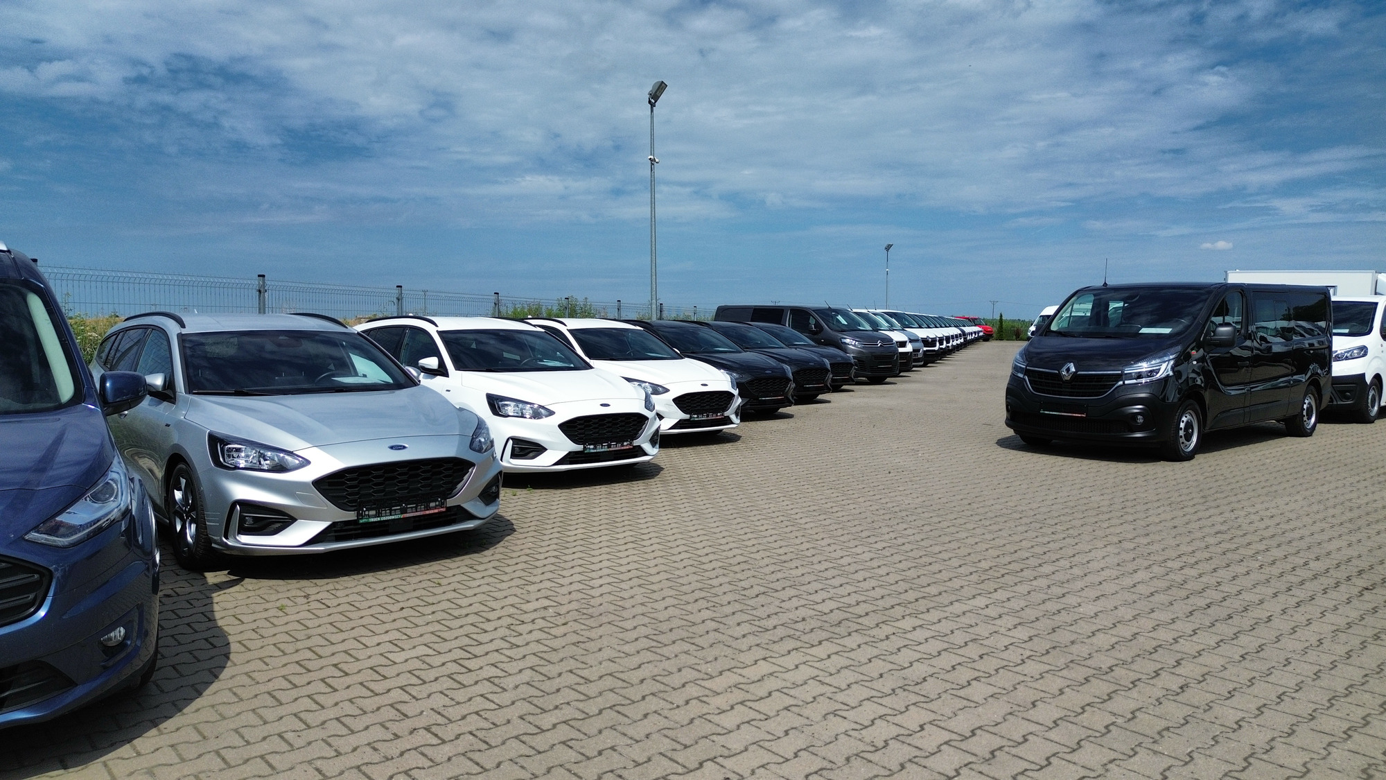 TRUCK GOZDOWSCY SPÓŁKA CYWILNA ANGELIKA GOZDOWSKA MAREK ZBYTNIEWSKI - vozila za prodajo undefined: slika 1