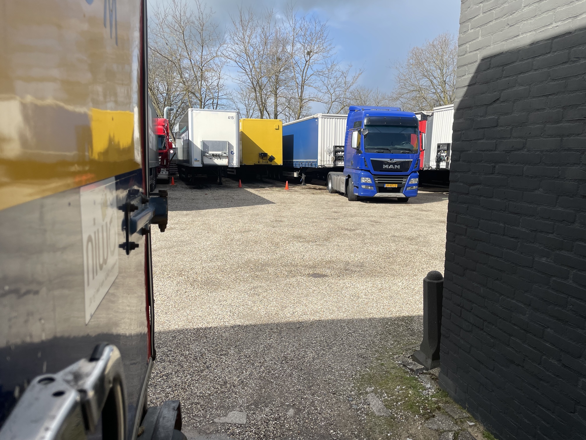 BRAAM TRUCKS & TRAILER VERHUUR B.V. - vozila za prodajo undefined: slika 22