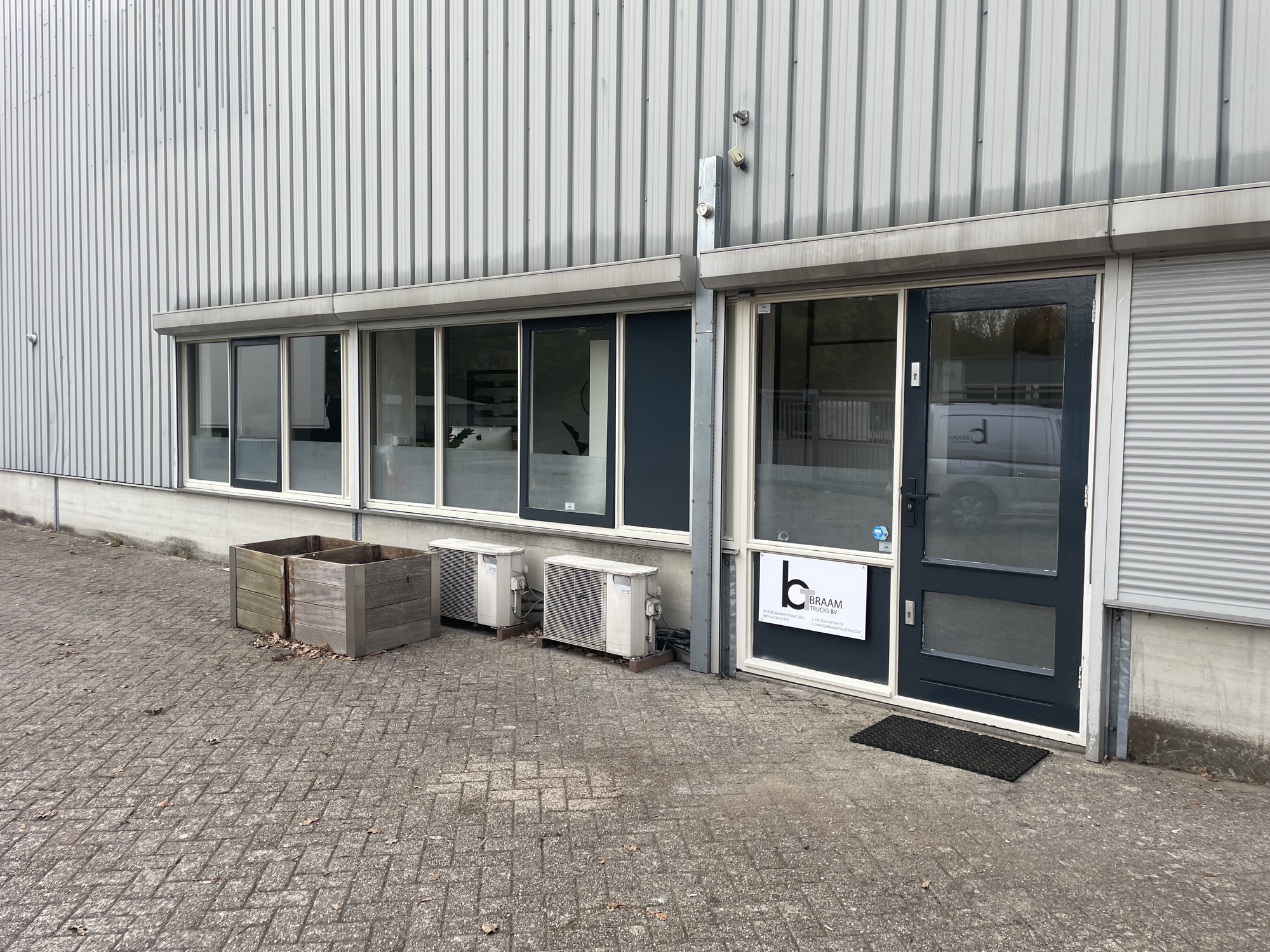 BRAAM TRUCKS & TRAILER VERHUUR B.V. undefined: slika 23