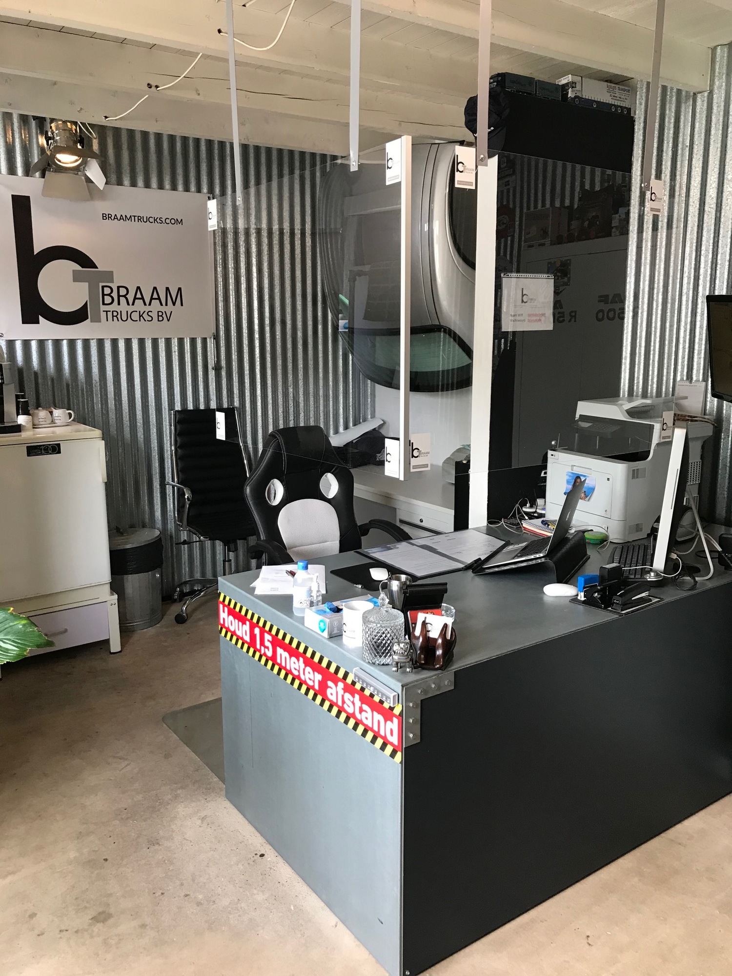 BRAAM TRUCKS & TRAILER VERHUUR B.V. - vozila za prodajo undefined: slika 3