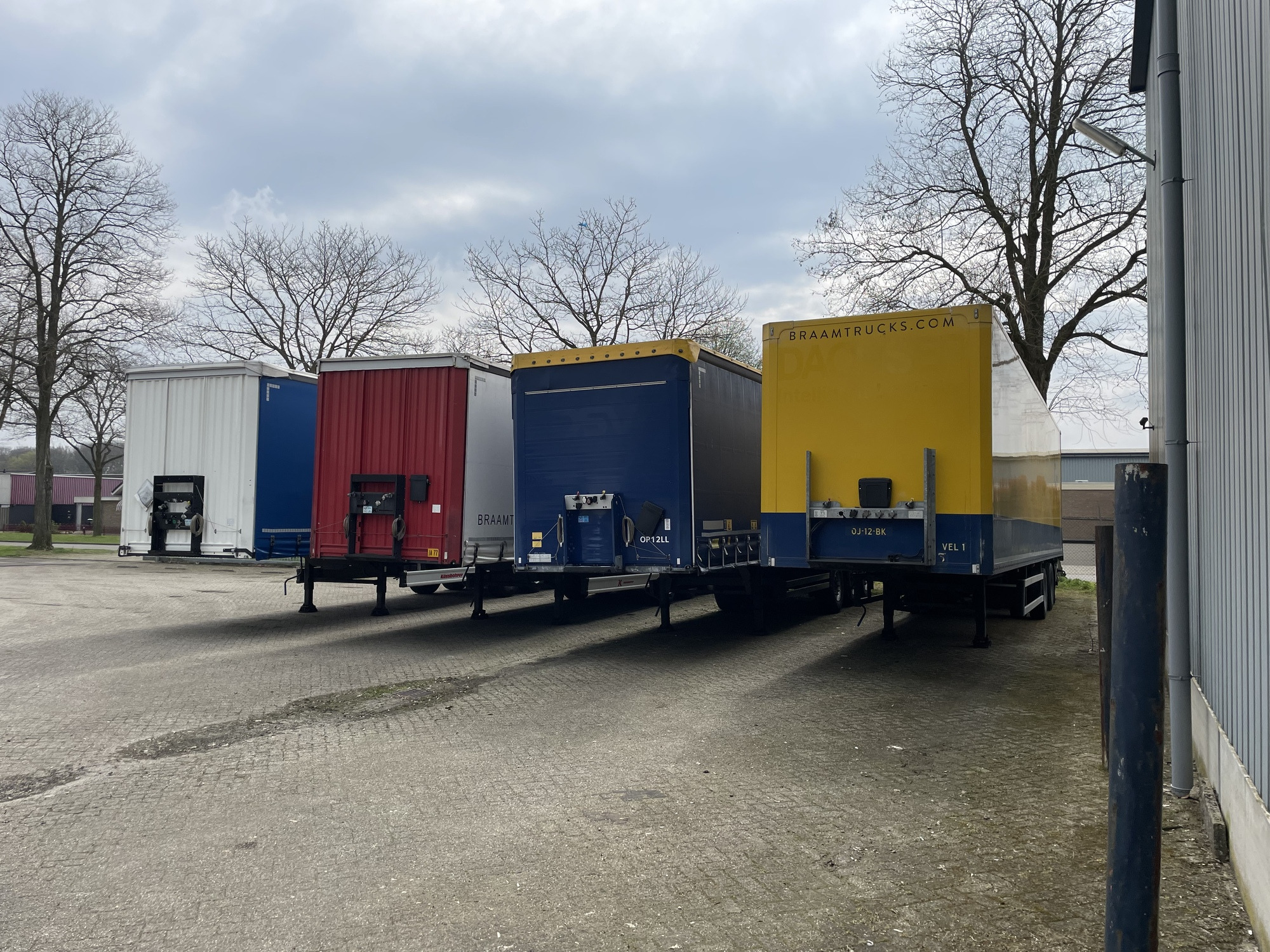 BRAAM TRUCKS & TRAILER VERHUUR B.V. undefined: slika 17