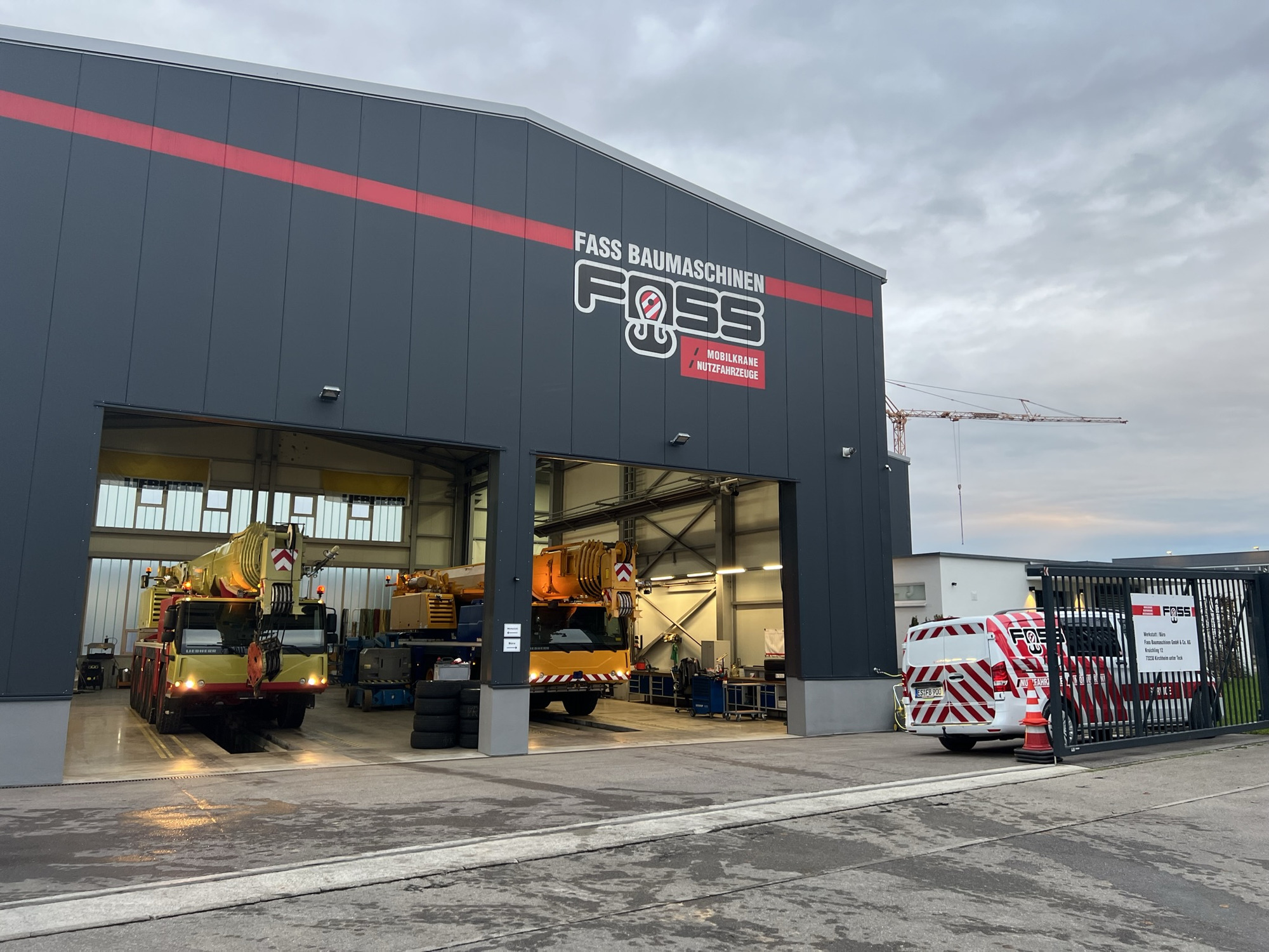 Fass Baumaschinen GmbH & Co. KG - Polprikolice undefined: slika 1