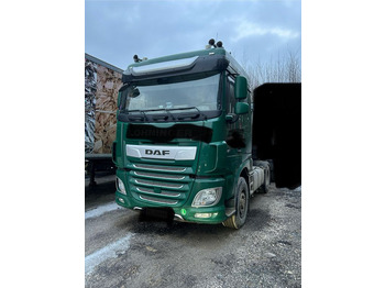 Vlačilec DAF XF 530