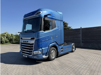 Vlačilec DAF XG 530