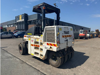 Pnevmatski valjar Dynapac CP 142: slika 3 Pnevmatski valjar Dynapac CP 142: slika 3