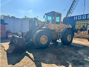 Kolesni nakladalec VOLVO L110E