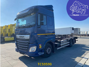 Kontejnerski tovornjak/ Tovornjak z zamenljivim tovoriščem DAF XF