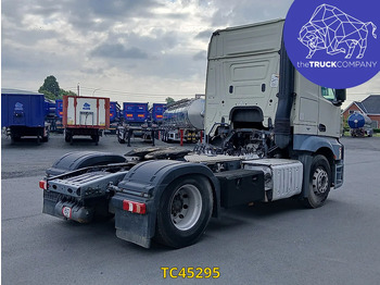 Vlačilec Mercedes-Benz Actros 1843: slika 4