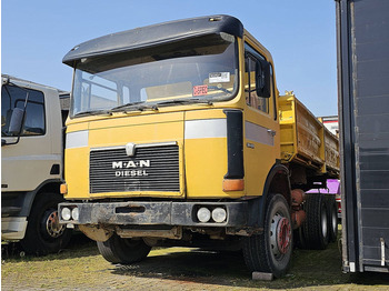 Tovornjak prekucnik MAN