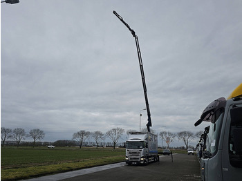 Tovornjak s ponjavo SCANIA G 410