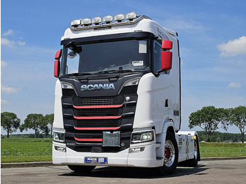 Vlačilec SCANIA S 580