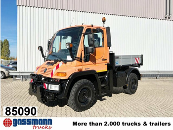 Tovornjak s kesonom UNIMOG U300