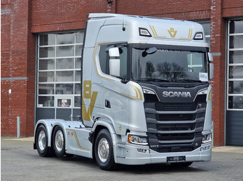 Vlačilec SCANIA S 660 V8