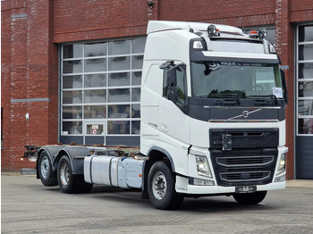 Kontejnerski tovornjak/ Tovornjak z zamenljivim tovoriščem VOLVO FH13 540