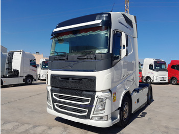 Vlačilec VOLVO FH
