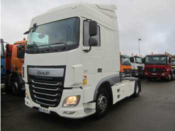 Vlačilec DAF XF 105 460
