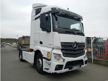 Vlačilec MERCEDES-BENZ Actros 1845