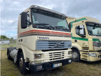 Vlačilec VOLVO FH12 380