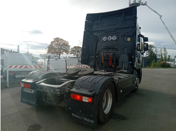 Vlačilec Renault Gamme T 460: slika 2