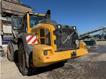 Kolesni nakladalec VOLVO L110H