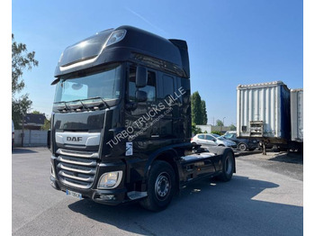 Vlačilec DAF XF 530