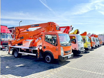 Dvižna ploščad montirana na tovornjak RENAULT Maxity
