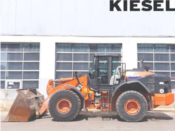Kolesni nakladalec HITACHI ZW250