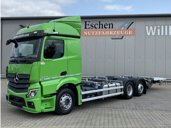 Kontejnerski tovornjak/ Tovornjak z zamenljivim tovoriščem MERCEDES-BENZ Actros 2542
