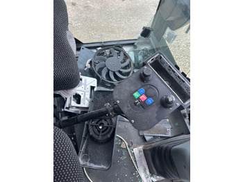 Vozilo za pometanje Mathieu Azura: slika 2 Vozilo za pometanje Mathieu Azura: slika 2