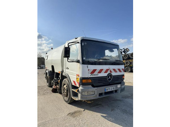 Vozilo za pometanje MERCEDES-BENZ Atego