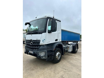 Vlačilec MERCEDES-BENZ Arocs