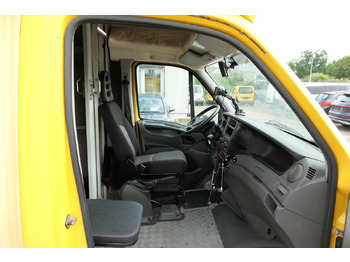 Interior photo 1: Dostavno vozilo z zabojnikom IVECO Daily 35 S11 C30C AUTOMATIK KAMERA MAXI Regale L